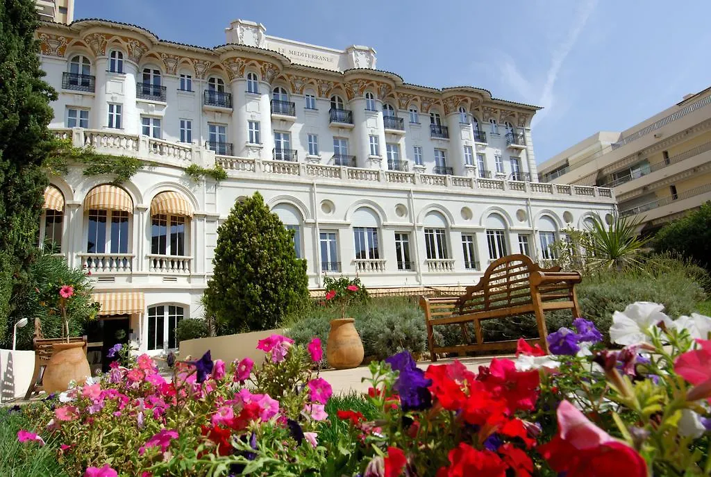 Residence Vacances Bleues Le Mediterranee 3*, Saint-Raphael (Var) France